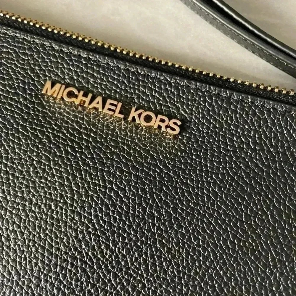 Michael Kors Black Jet Set Wristlet​​​​